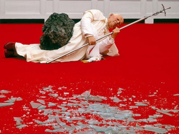 maurizio cattelan opere